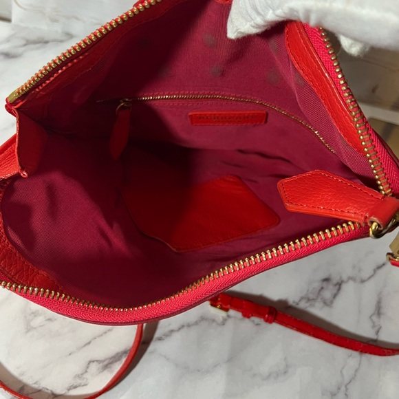 GUC Burberry PVC Prorsum Petal Pink Azalea Crossbody - Picture 3 of 6